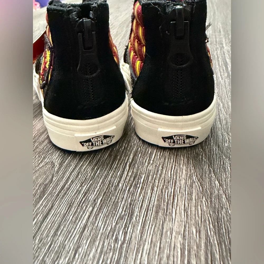 Vans x Harry Potter Sk8-Hi "Gryffindor" toddler shoes NWT-Small marker mark - Picture 5 of 6
